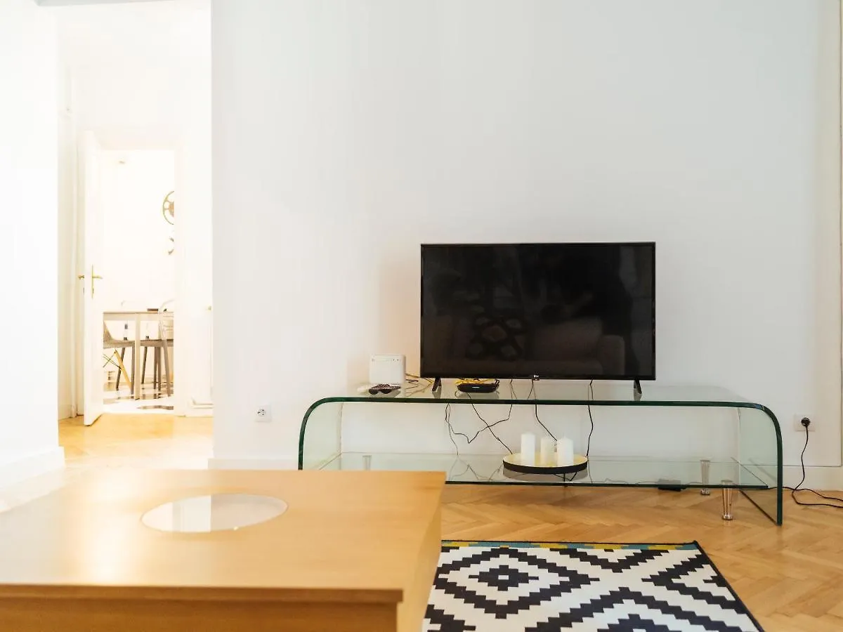 Alba Apartment On Calea Victoriei Bucarest