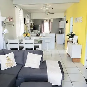 casa-amalia-beach-house-3-bedroom-1-bath-sleeps-aguada.greaterantilleshotels.net/